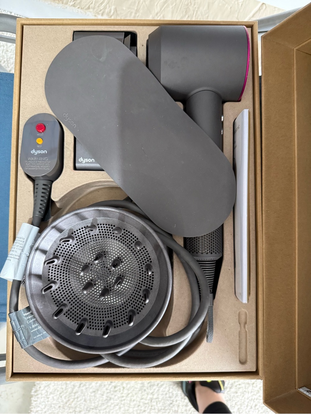 Dyson Supersonic Hair Dryer – Complete Set w/ Original Box & Attachments